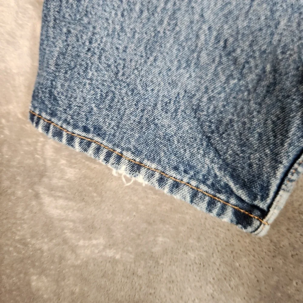 Levi's‎ 550 Jeans Men's 36X30 Blue Straight Relaxed Denim STAIN